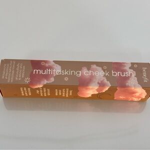 Benefit Multitasking Cheek Brush in Peach and Pink Packaging